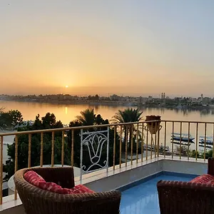 3* فندق Spring