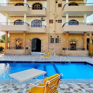 Otel Dream Island, Luksor